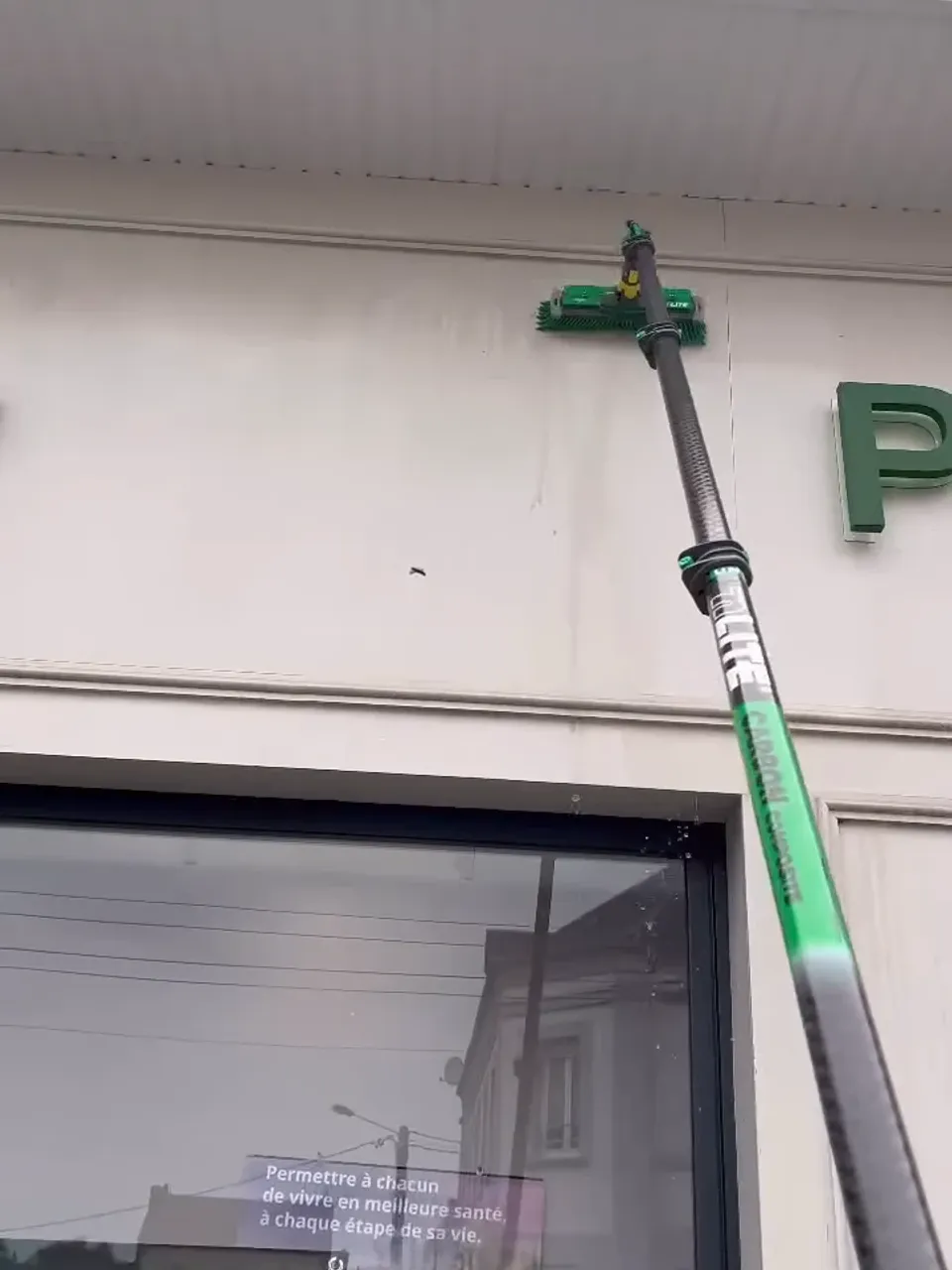 Nettoyage professionnel d'enseignes et façades à Anvin par Optipropre