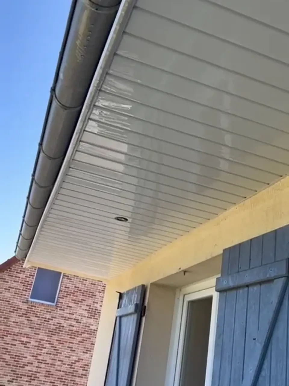 Résultat impeccable après notre intervention en nettoyage de cache-moineaux à Arras - Réalisation Optipropre