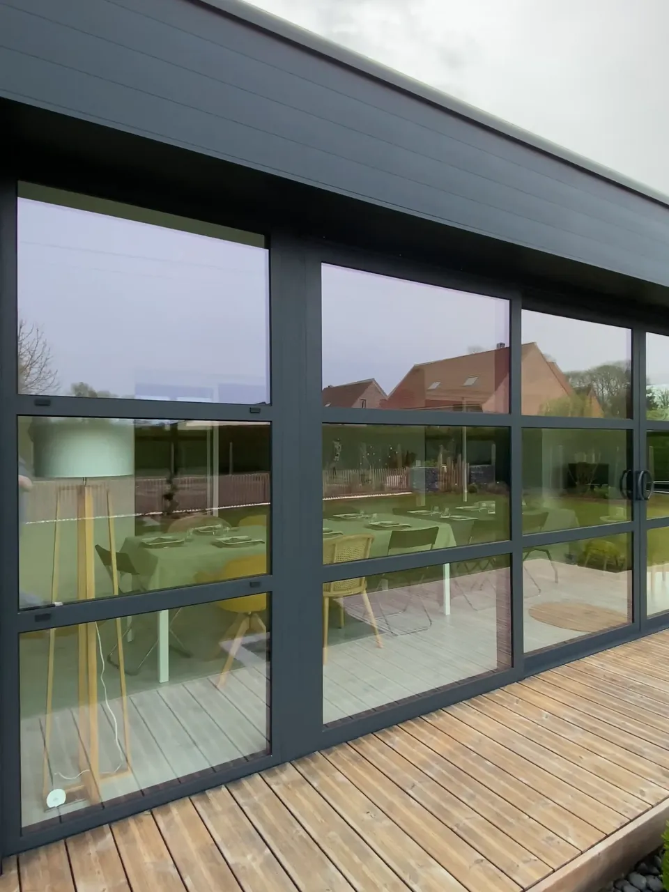 Intervention professionnelle par Optipropre pour un nettoyage de vitres de vérandas à La Thieuloye