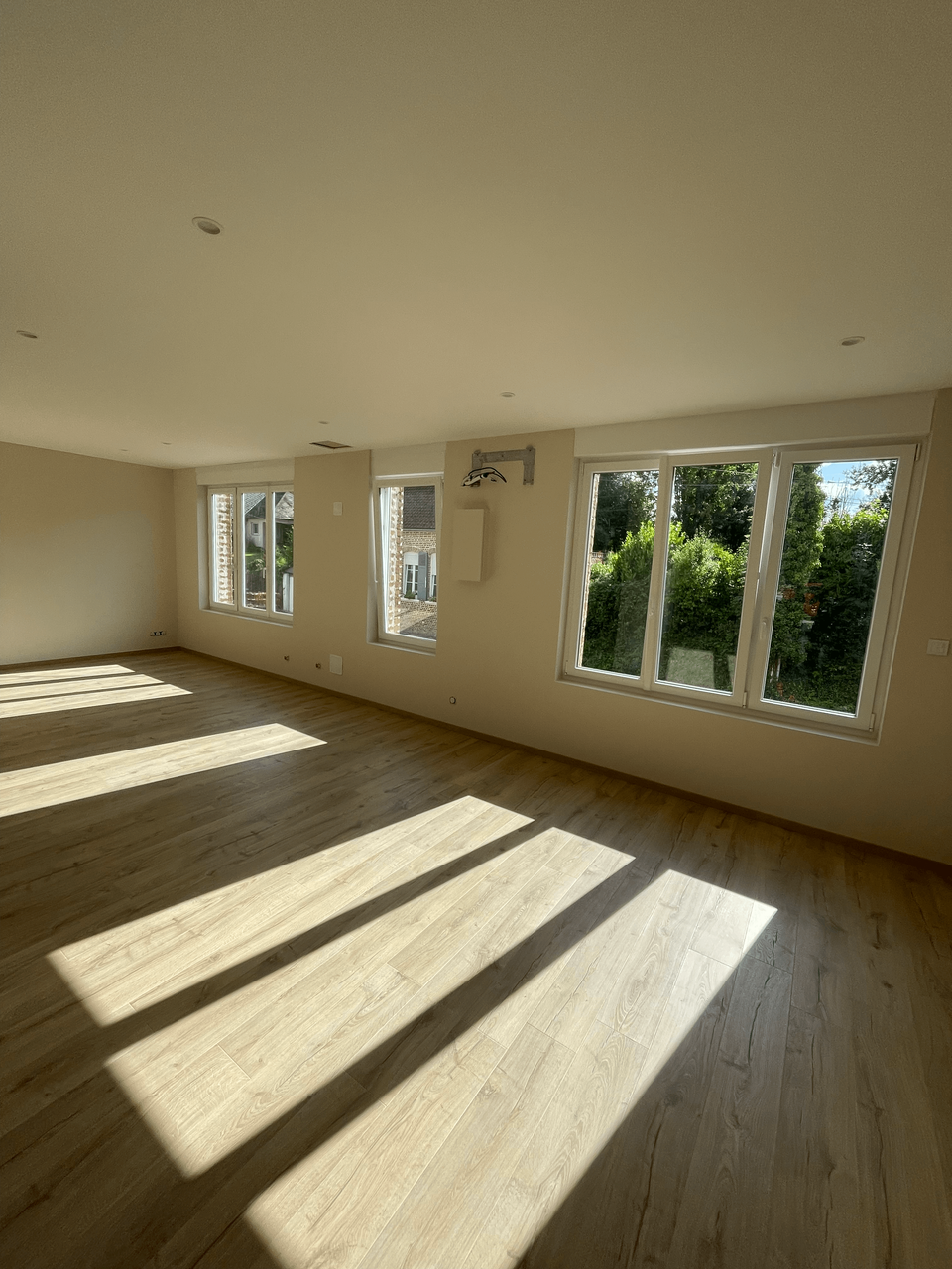 Nettoyage professionnel de vitres à Saint Pol Sur Ternoise par Optipropre - Pas De Calais