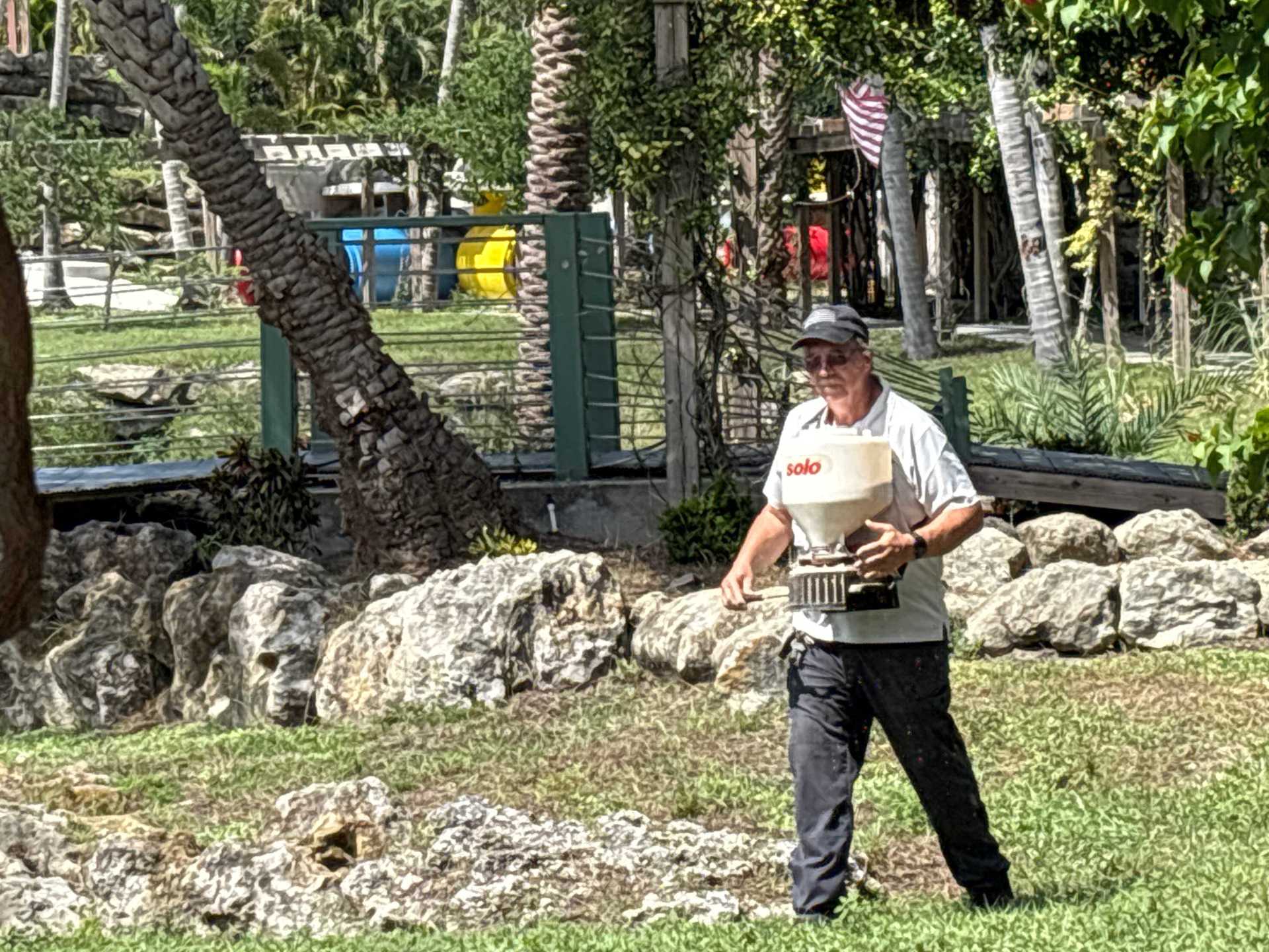 Cockroach extermination North Port