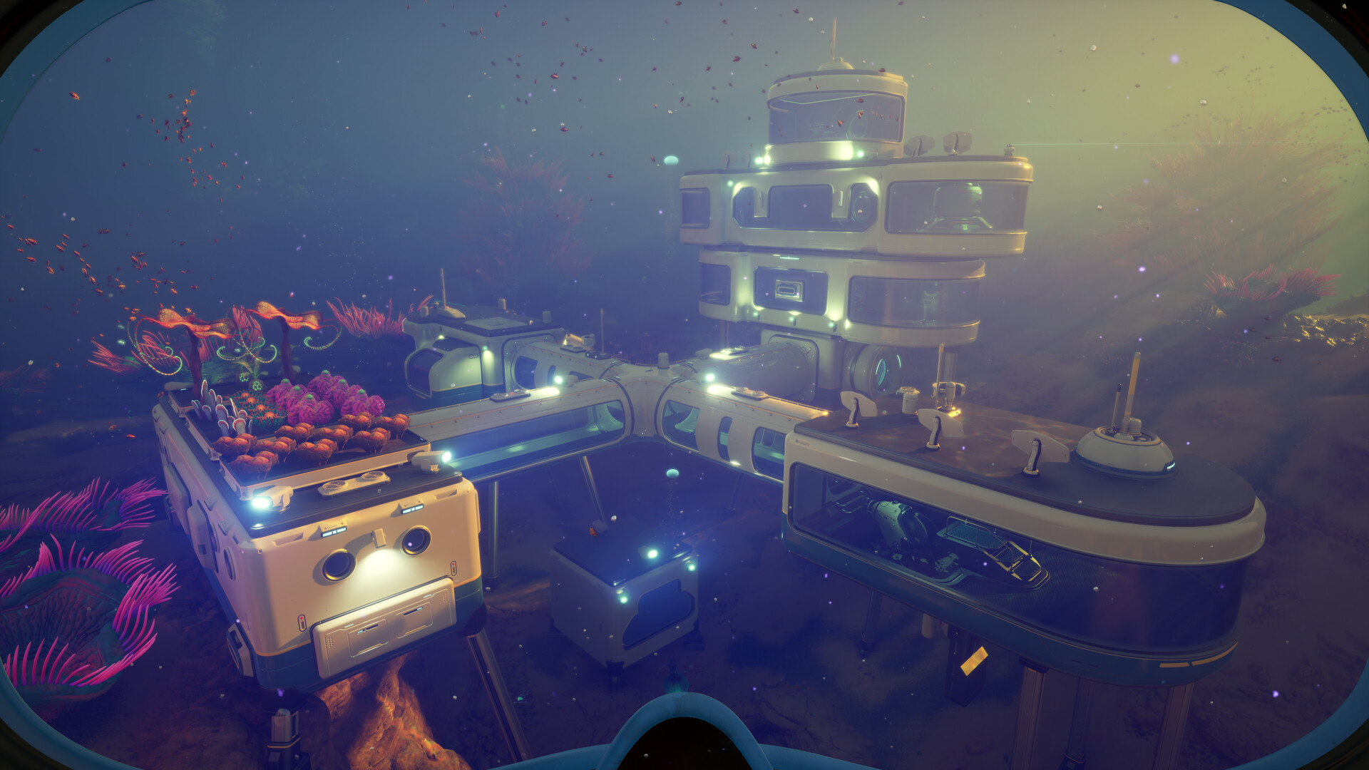 Une base de Subnautica 2 avec des Growbeds couverts de cultures sur les toits des compartiments