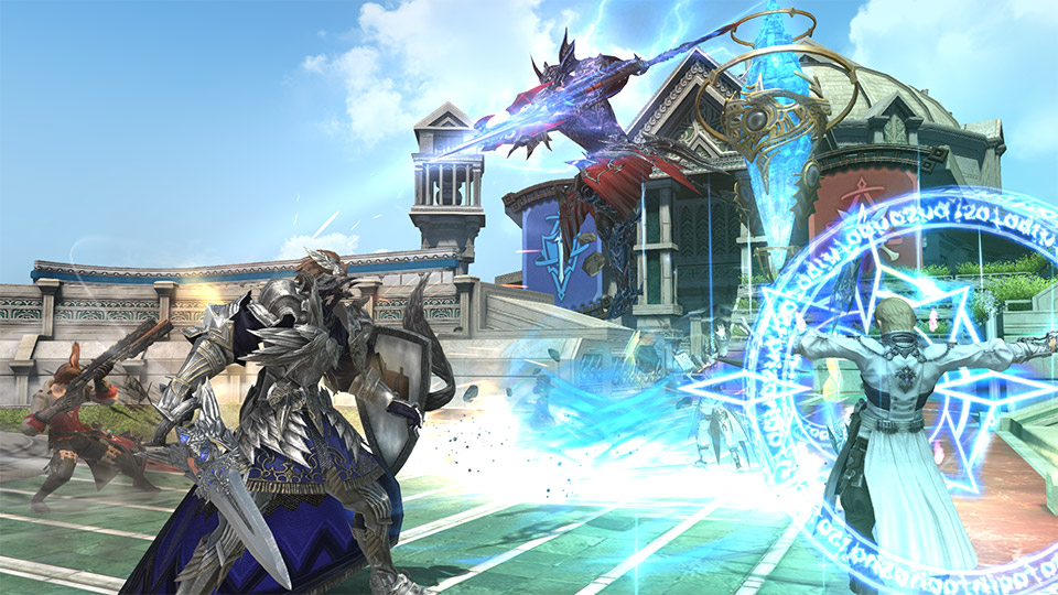 Affrontement de Crystalline Conflict entre un paladin, un chevalier dragon et un mage blanc dans une arène de Final Fantasy XIV