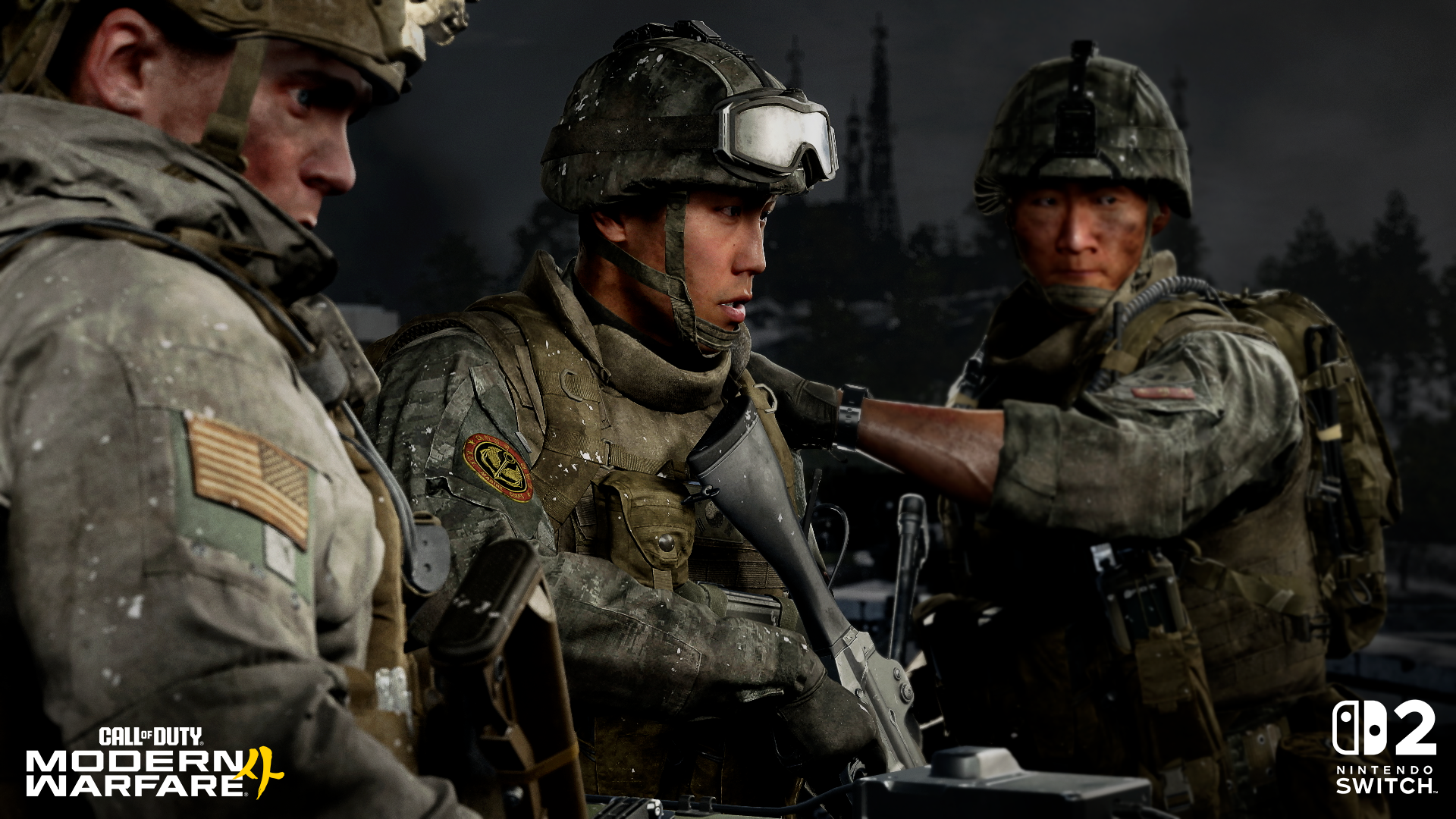 Trois soldats casqués et couverts de neige discutent autour d'un véhicule blindé, la nuit, dans Modern Warfare 4