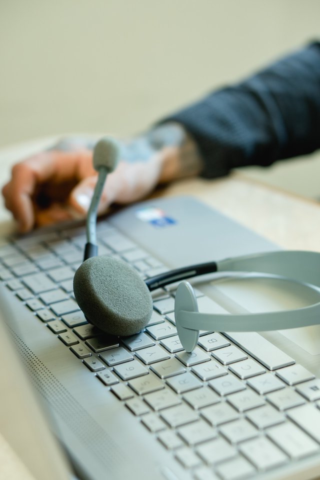 Customer Service Headset Blog.jpg