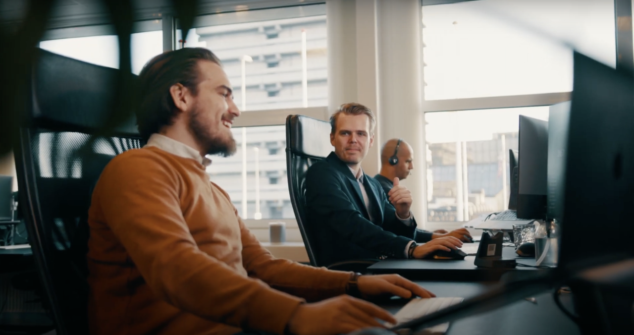 Plecto Happy Engaged Employees.png