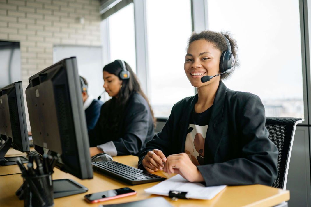 call center happy 1.png