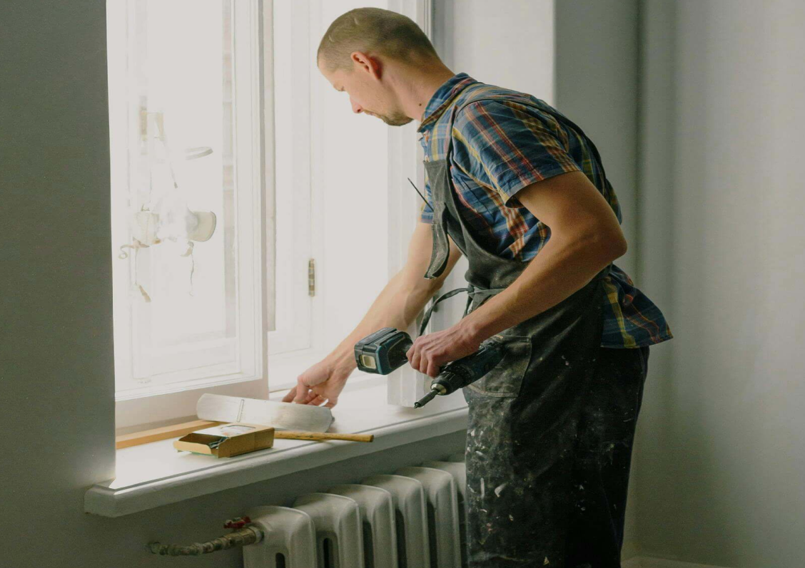 hvac guy 2.png