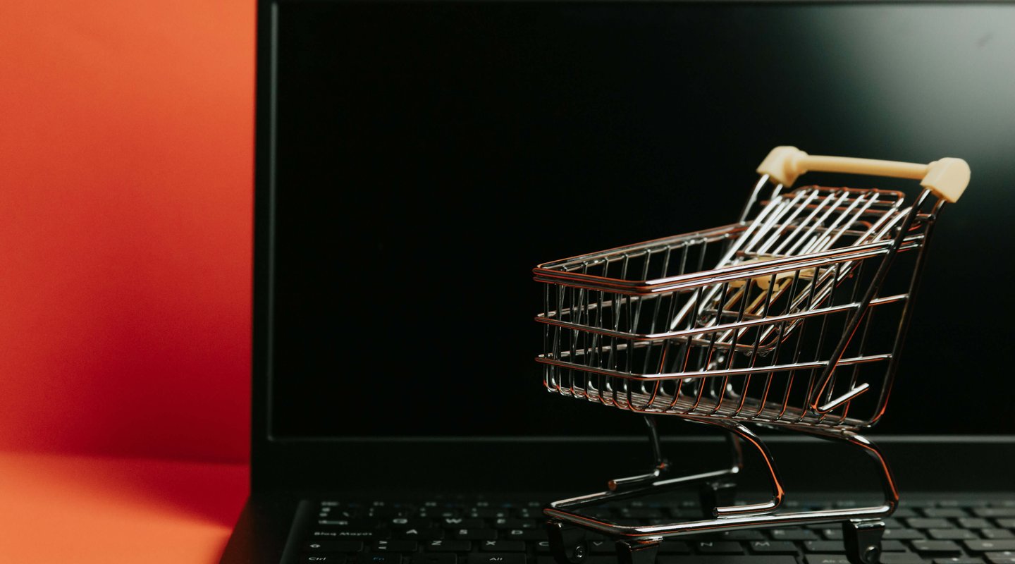 shopping cart on laptop