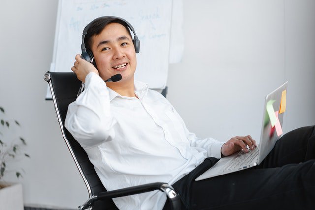 Blog - 10 Outbound Sales KPIs To Track Now – and Why Outbound Still Matters! - Outbound Sales Call