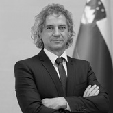 Robert Golob