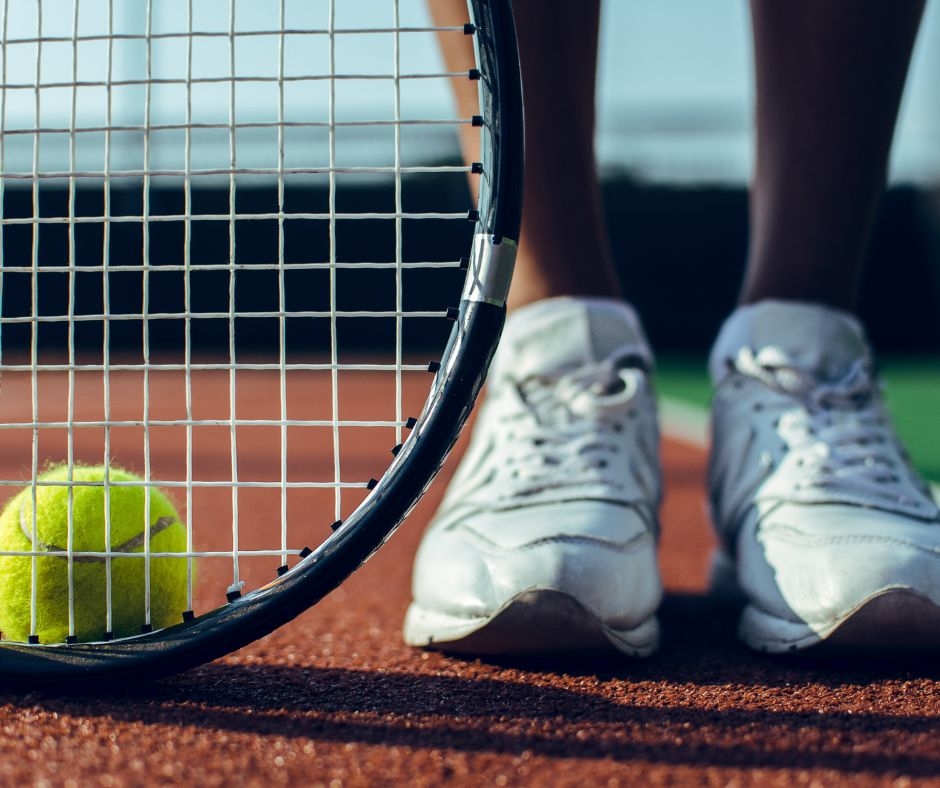 What are the cost benefits of professional tennis court cleaning?