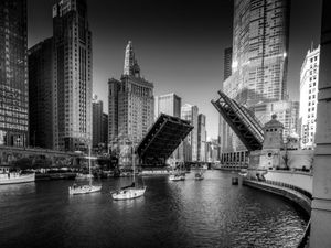 How does a broker background help a real estate lawyer?