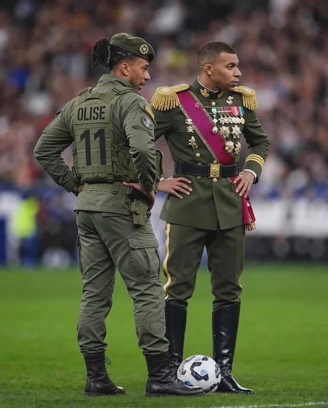 Mbappé ! Incroyable 🫡
Source : u/ArrrPiratey sur reddit