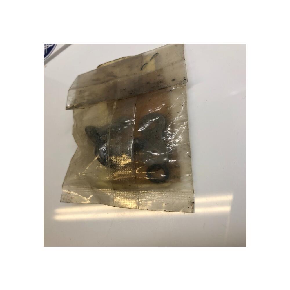 1 attache chaine 3ma yamaha 94681-38031