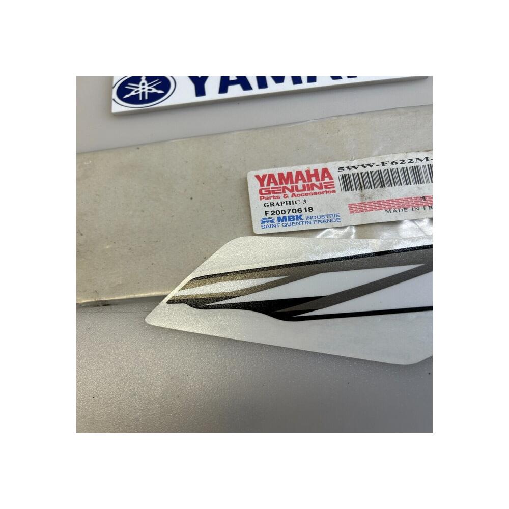 1 autocollant graphic 1 yamaha 5ww-f622m-00 CW 50 S BW'S 50 GRAND PRIX 2005