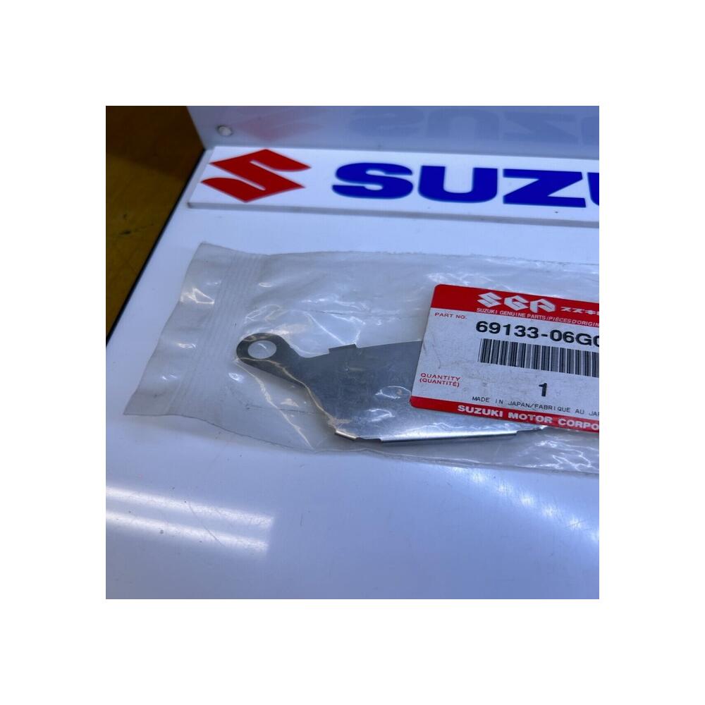 1 cale plaquette arrière gauche suzuki 69133-06g00 gsr dl gsxf gsx-s gsf