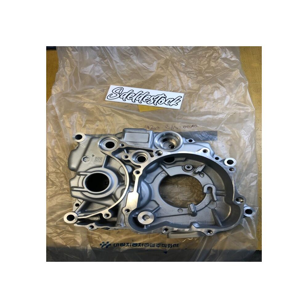 1 carter bas moteur gauche daelim 125 roadwin carbu injection 11200-BA4-0010