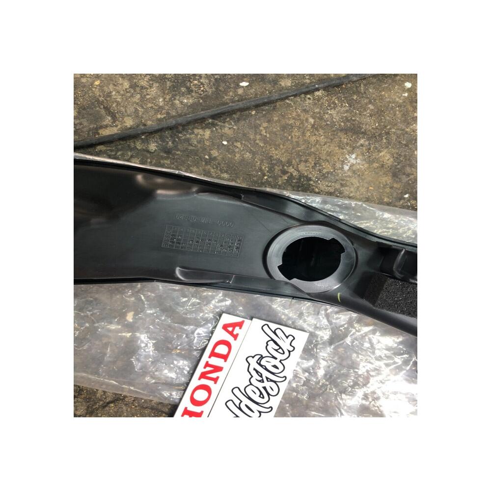1 conduit air gauche honda 64380-mfl-020 cbr 1000 rr 2008 2011 64380-MFL-000