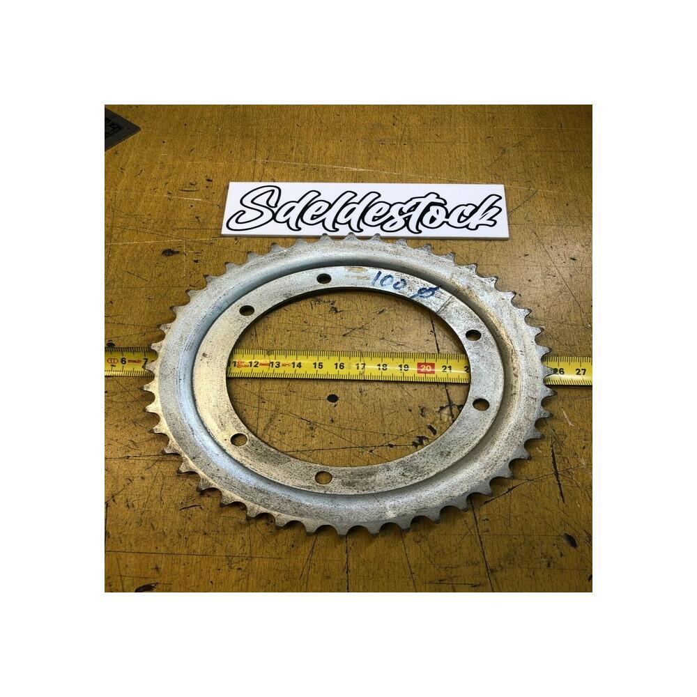 1 Couronne 44 dents 110 mm Motobécane MBK