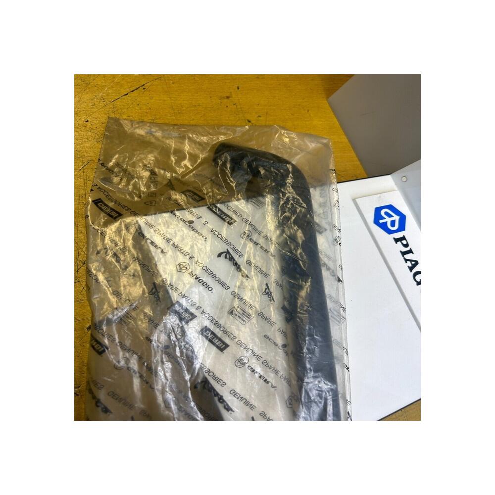 1 durite Tube de sortie de chauffage piaggio 1e001017