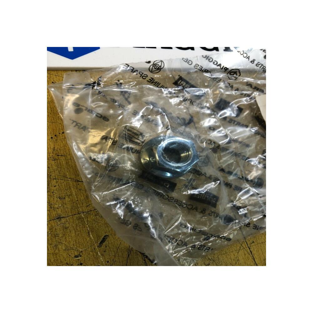 1 écrou bras oscillant gilera sc 125 2006 00281141503