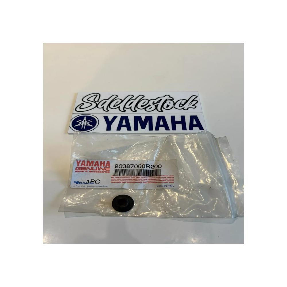 1 entretoise réservoir maitre cylindre yamaha 90387-068r2 SZR 660 tzr 125 r 1992