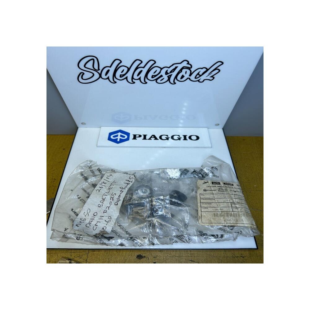 1 jeu 6 galets piaggio aprilia vespa cm1102025 AP8515113 CM101002 CM1010025
