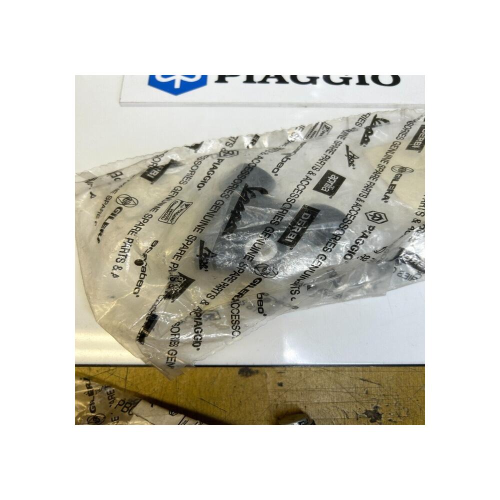 1 jeu 6 galets piaggio aprilia vespa cm1102025 AP8515113 CM101002 CM1010025
