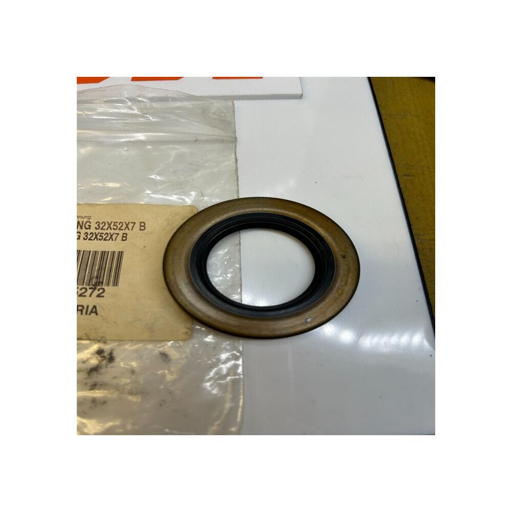 1 joint spi 32x52x7 roue arrière KTM husqvarna 0760325272 0760325270 0760325271