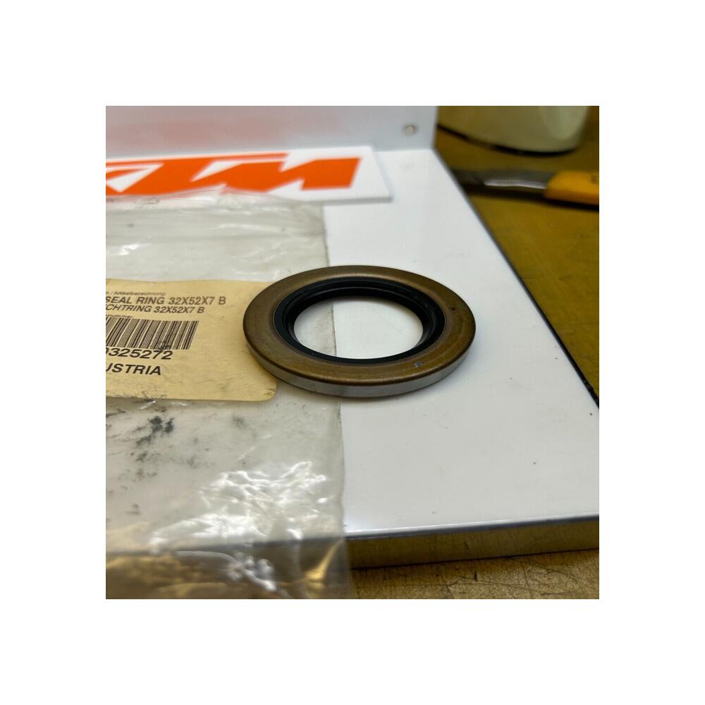 1 joint spi 32x52x7 roue arrière KTM husqvarna 0760325272 0760325270 0760325271