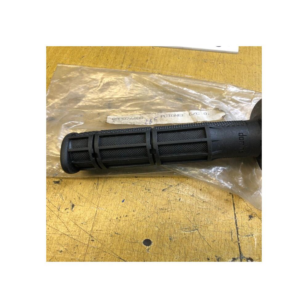 1 poignée droite accélérateur HUSQVARNA 800076688 domino 24mm 2193