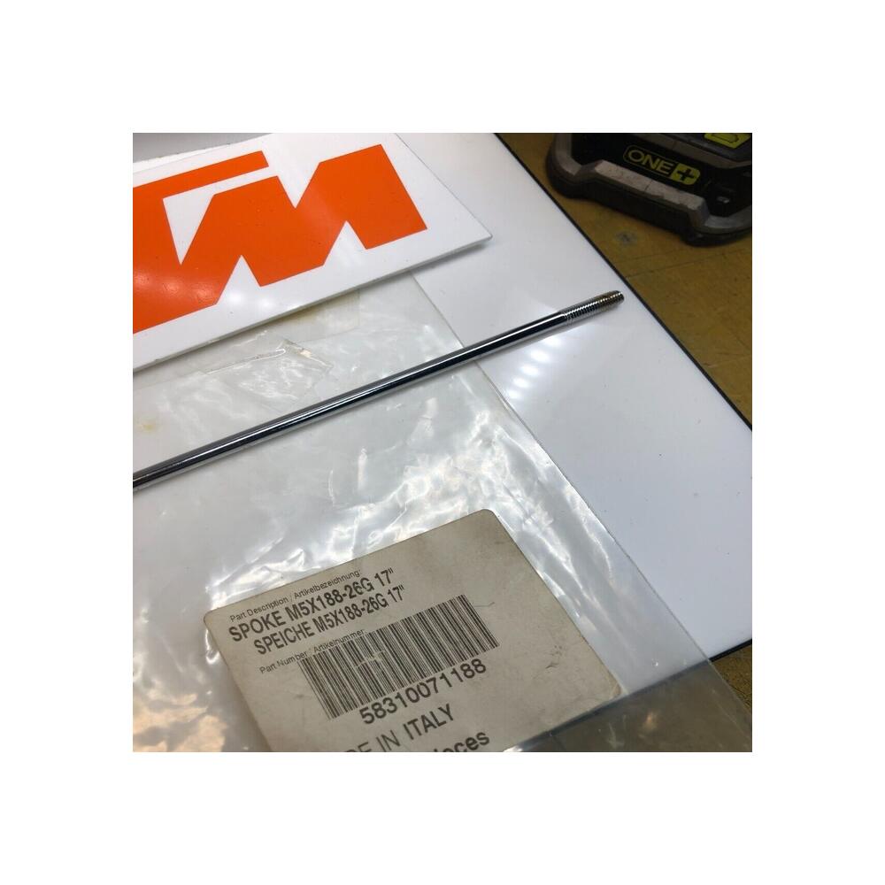 1 rayon jante arrière M5X188-26G 17 ktm 625 660 smc 640 lc4 supermoto