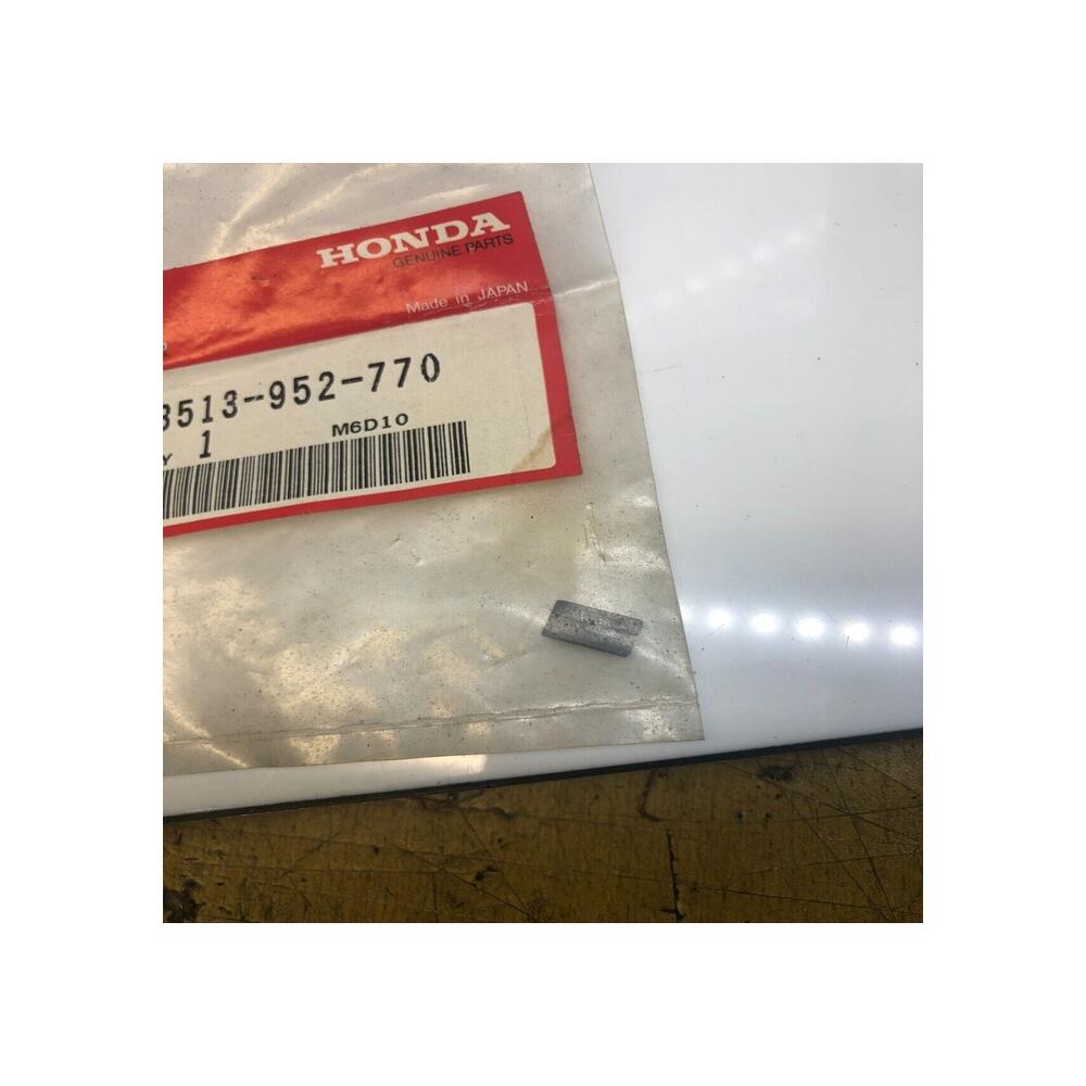 1 rochet honda 23513-952-770 HR21 HRM21 HRA21 HR21-5 HR216 HRS21