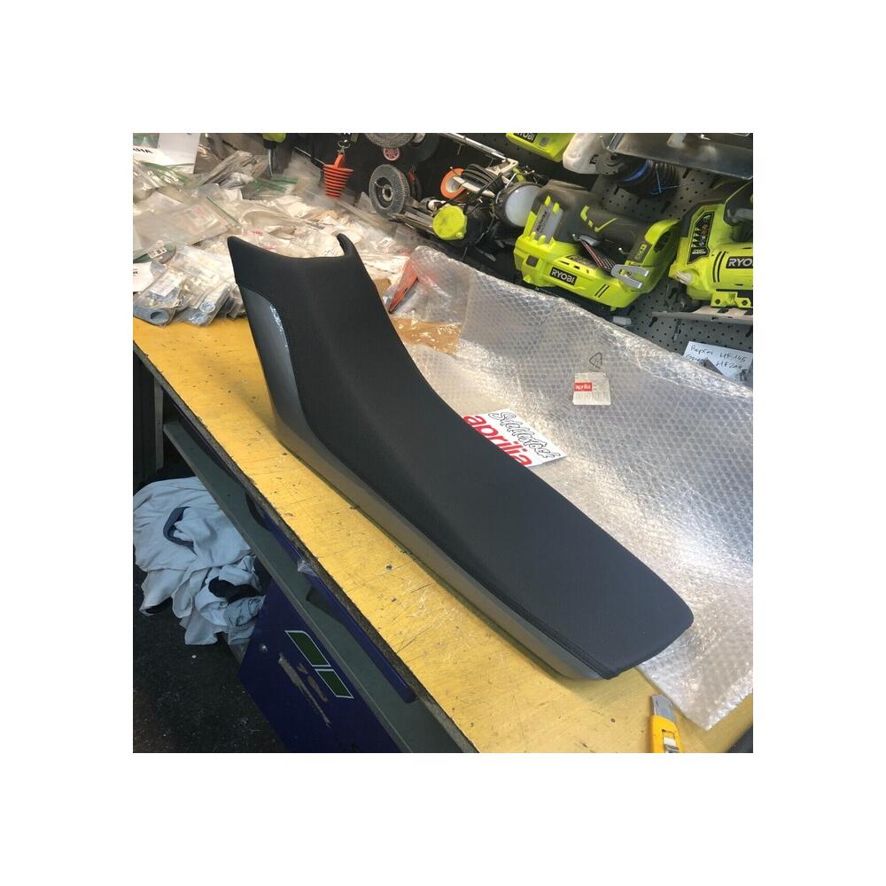 1 selle origine aprilia 86105000w04 rx-sx 2006 2010