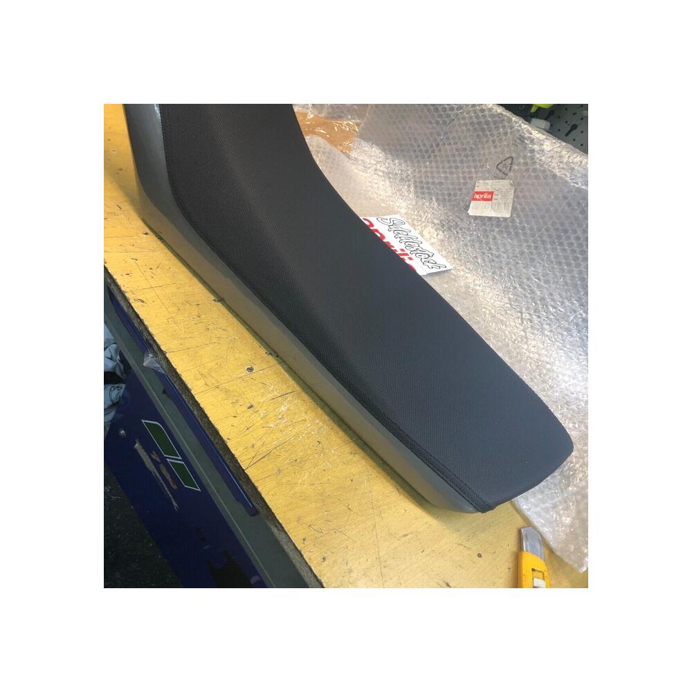 1 selle origine aprilia 86105000w04 rx-sx 2006 2010
