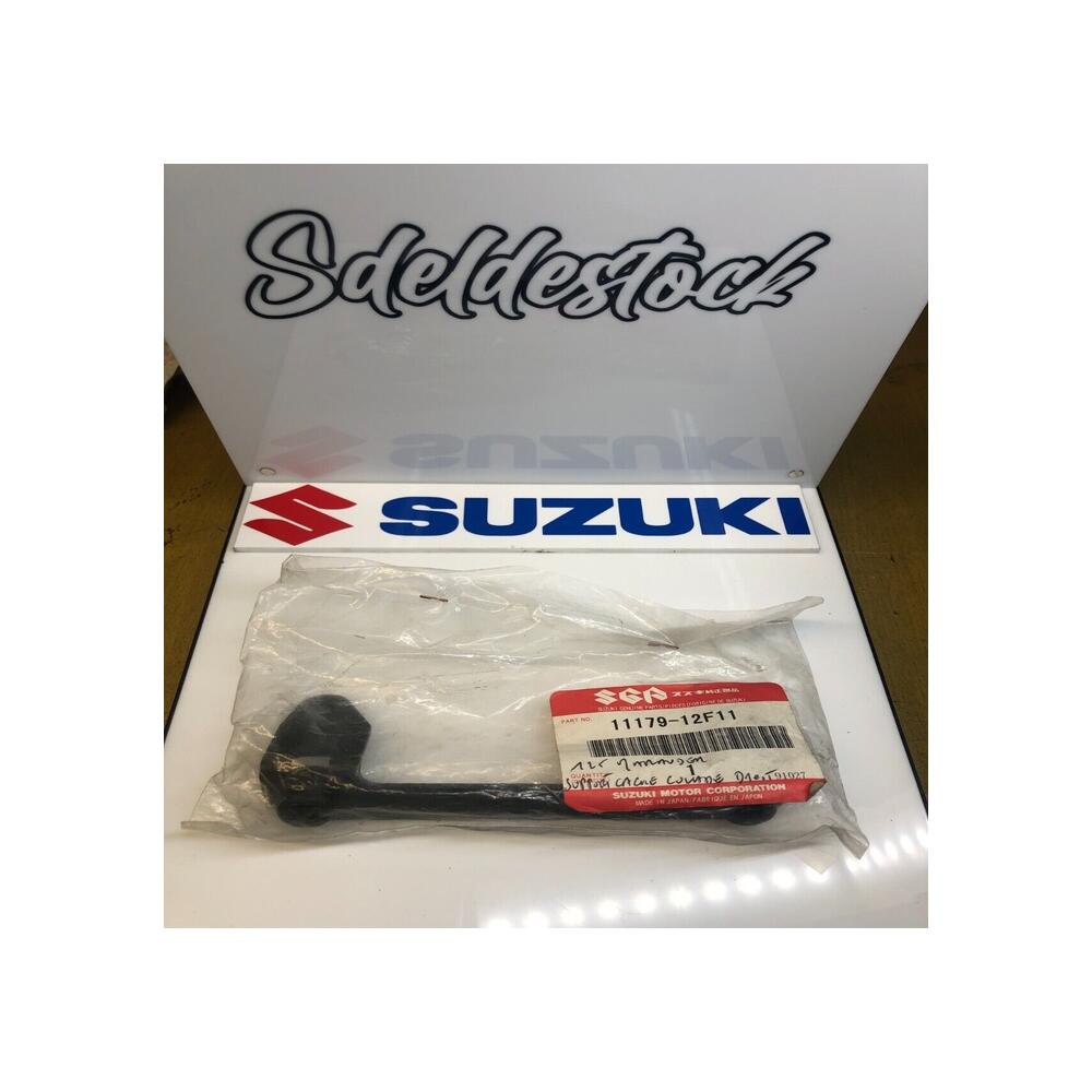 1 support cache droit culasse suzuki 11179-12f11 gz 125 marauder 1998 2007