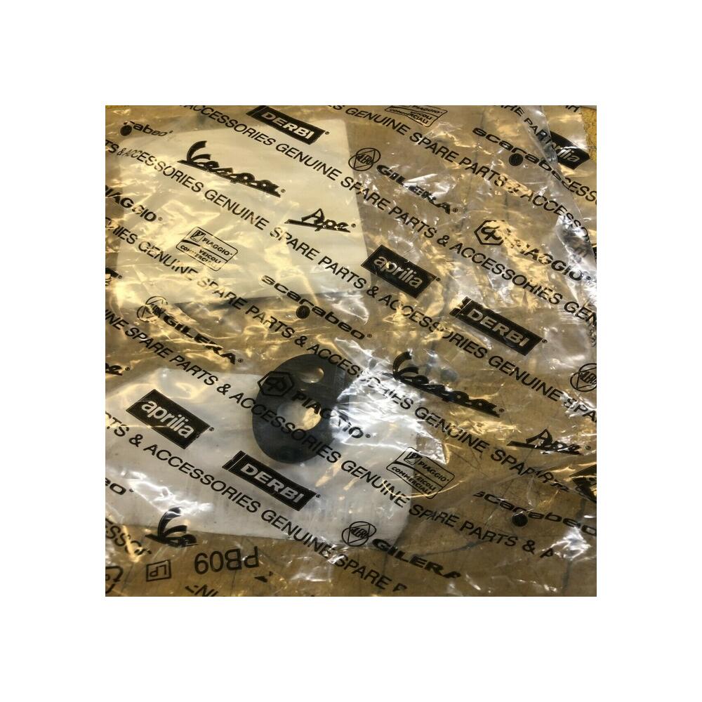 1 support clignotant avant droit piaggio 655822 mp3 250 300 400 500 ie lt