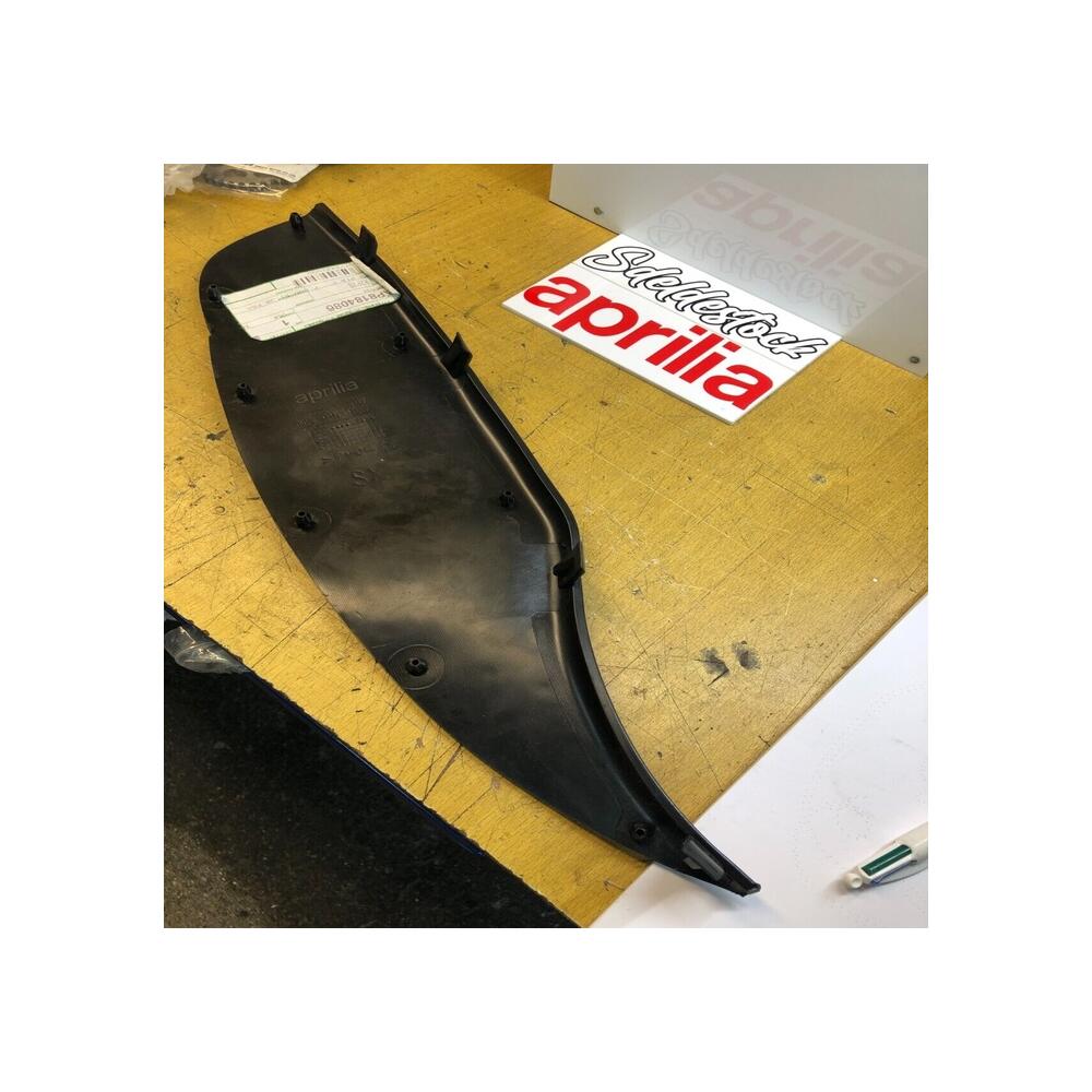 1 tapis marche pied gauche aprilia ap8184086 scarabeo 250 300 400 492 500