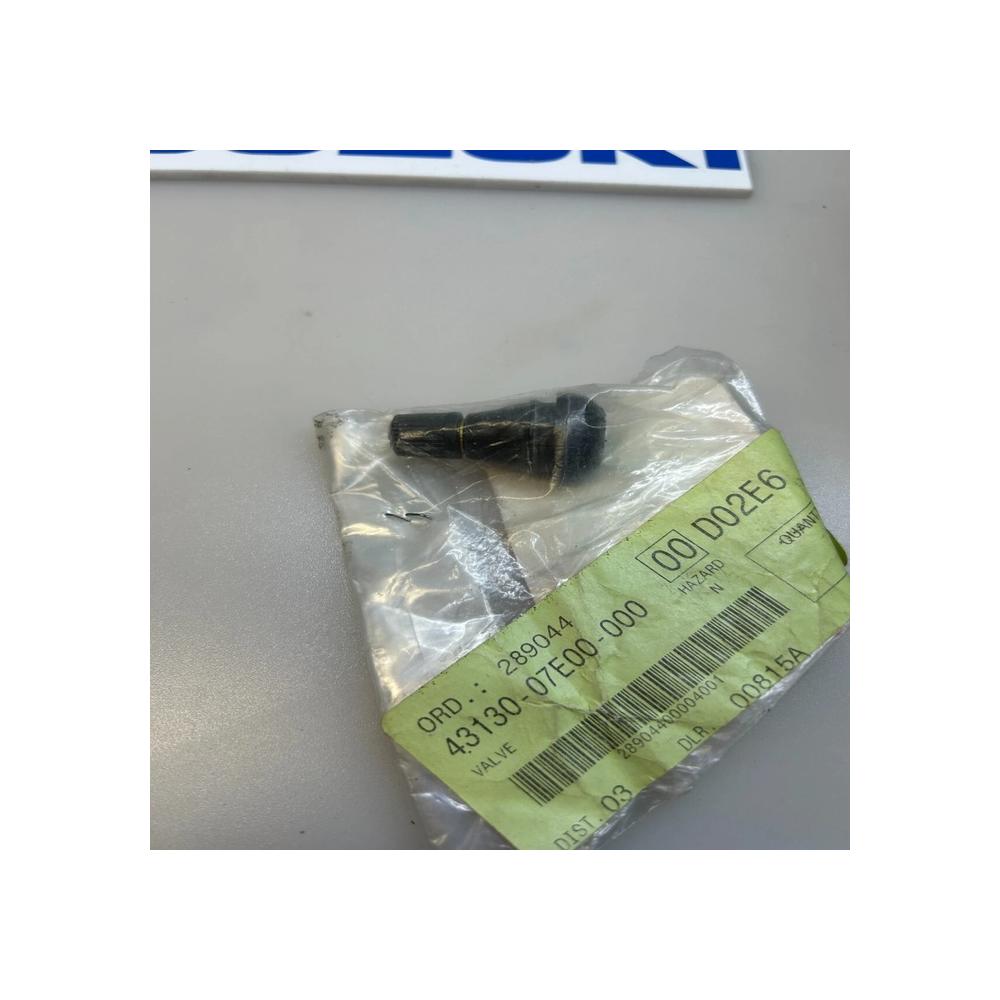 1 valve jante suzuki 43130-07E00 43130-35E00 gs-f gs-e 500 ay 50 katana