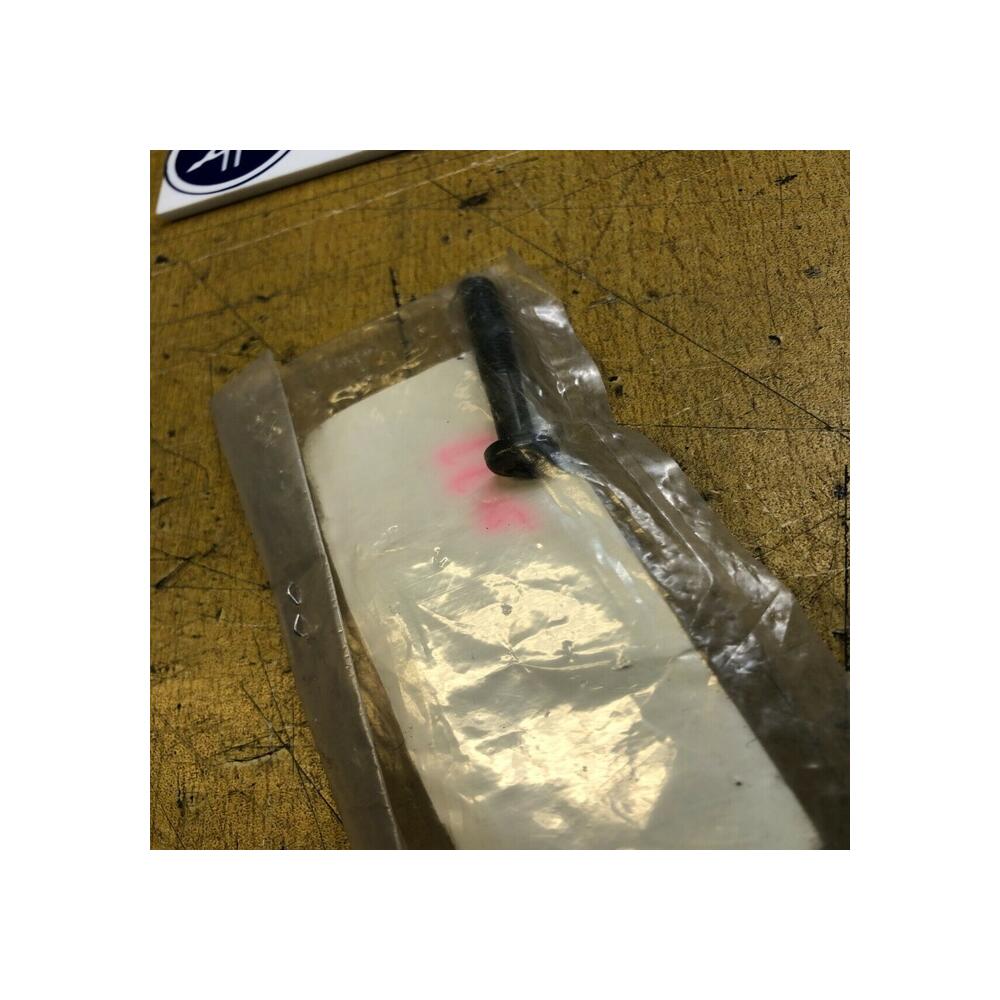1 vis yamaha 98507-05035 438-81345-20 8J5-81345-20 90159-05002 92506-05035