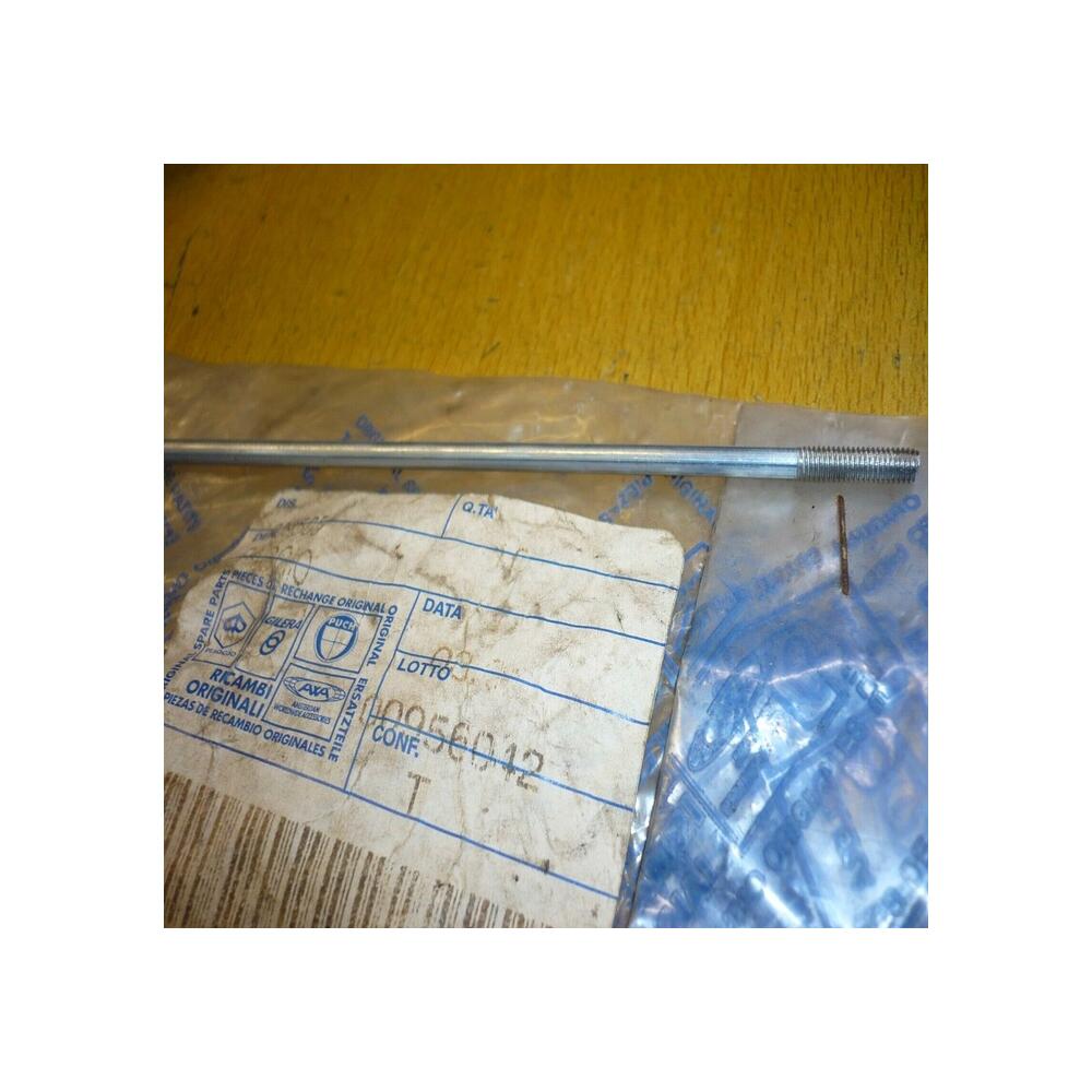 1 x rayon roue arriere  gilera piaggio  809505 surfer 50