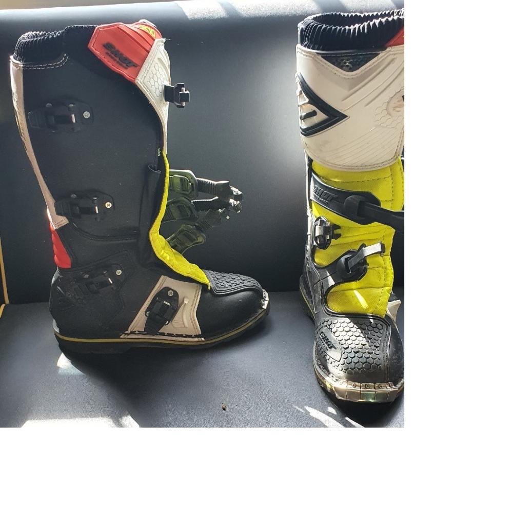 BOTTES SHOT RACE GEAR X10 TAILLE 39