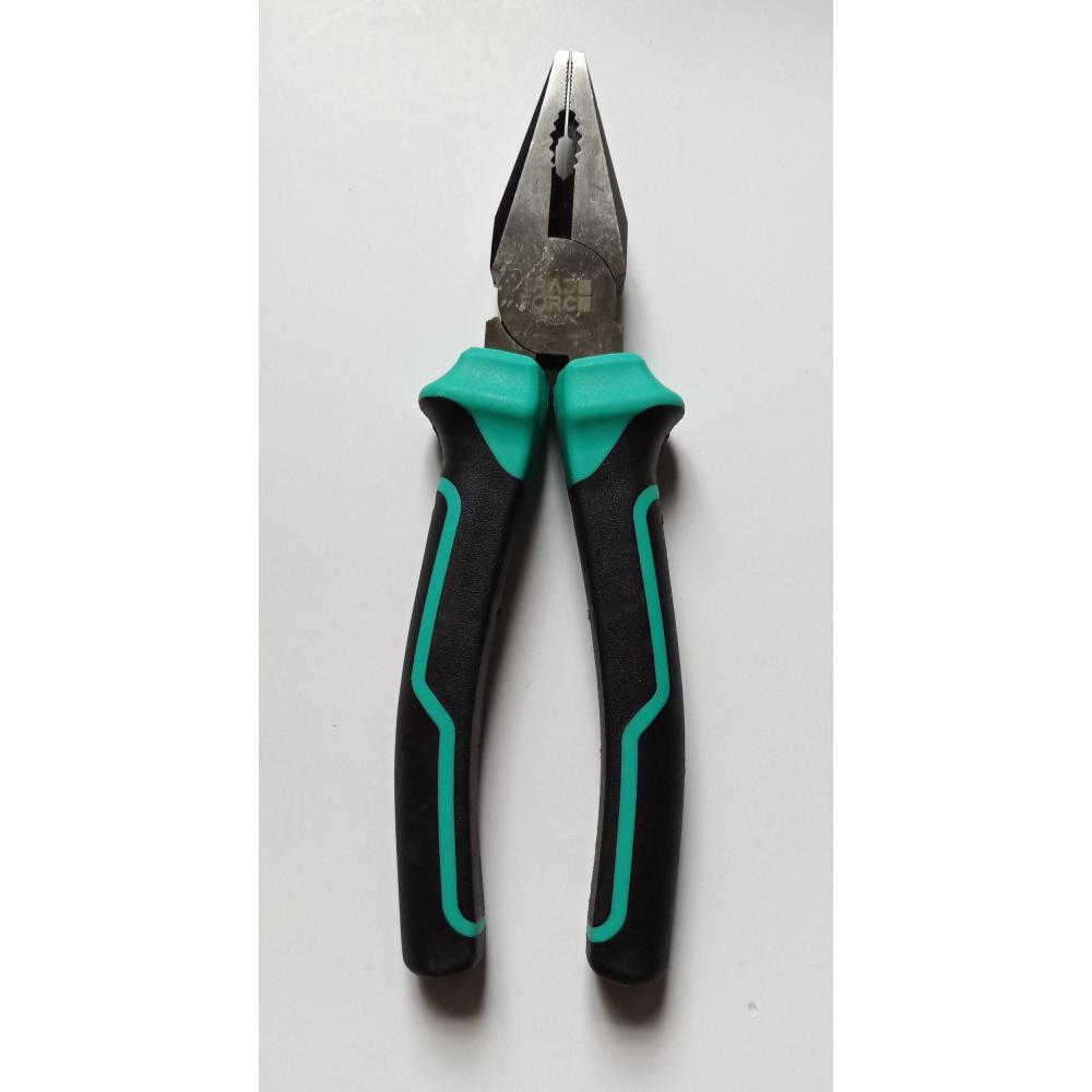 Pince universelle Trade Force avec coupe fil