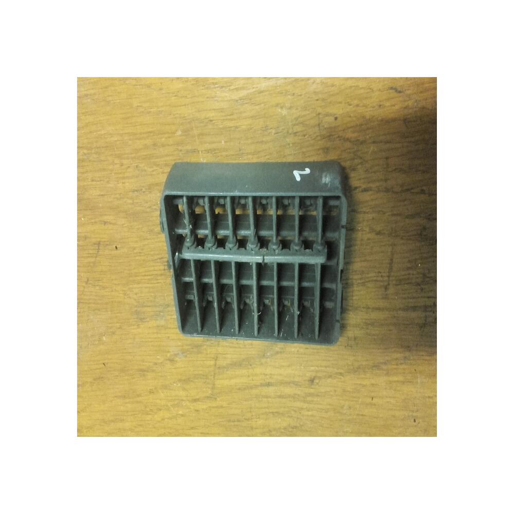 Aerateur grille tableau de bord avant iveco daily 35.8