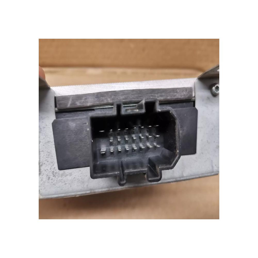 AMPLIFICATEUR DE SON AUDI A4 B7 REF 8E5035223