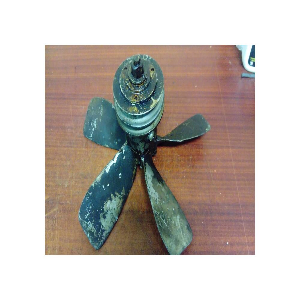ancienne helice refroidissement en aluminium ford a identifier