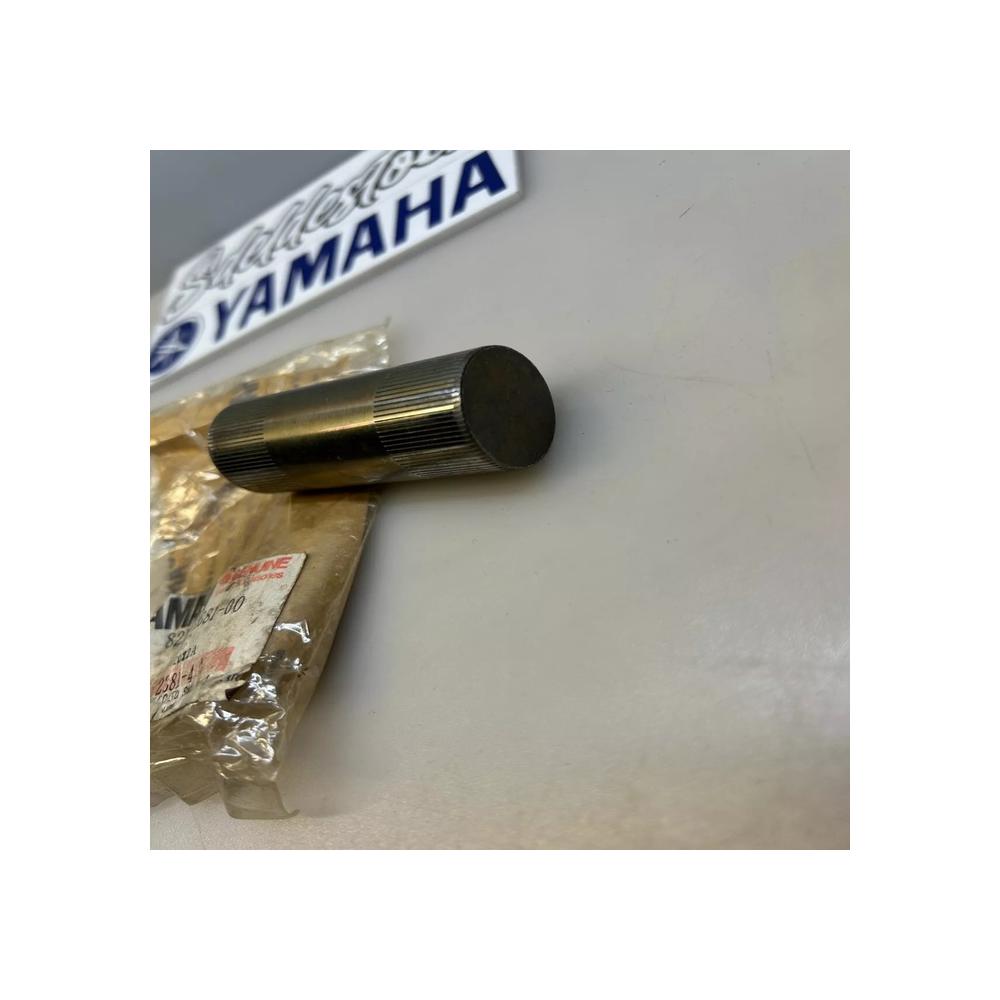 axe vilebrequin yamaha 82m-11681-00 moto neige ex 570 mm 600 sx vt vx 500