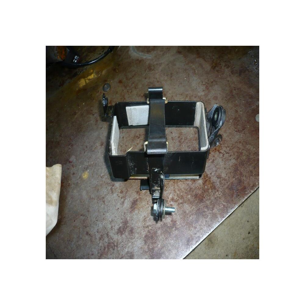 bac a batterie  suzuki DR 125 1994 a 2002 df 125 1999 2000 df 200 1996 1999