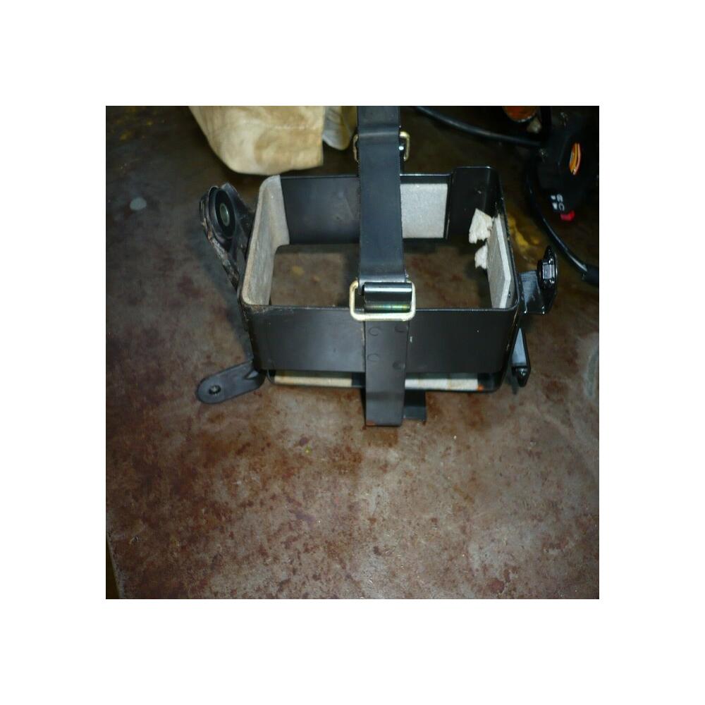 bac a batterie  suzuki DR 125 1994 a 2002 df 125 1999 2000 df 200 1996 1999